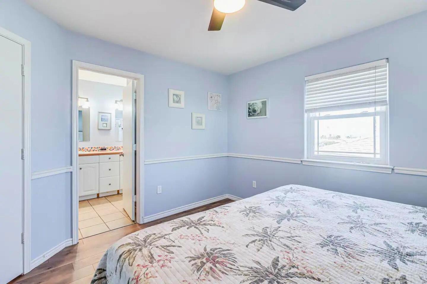 6Bdrm Beach Home - Oceanviews - Recently Renovated - Shared Pool & Hottub ポート・アランサス エクステリア 写真
