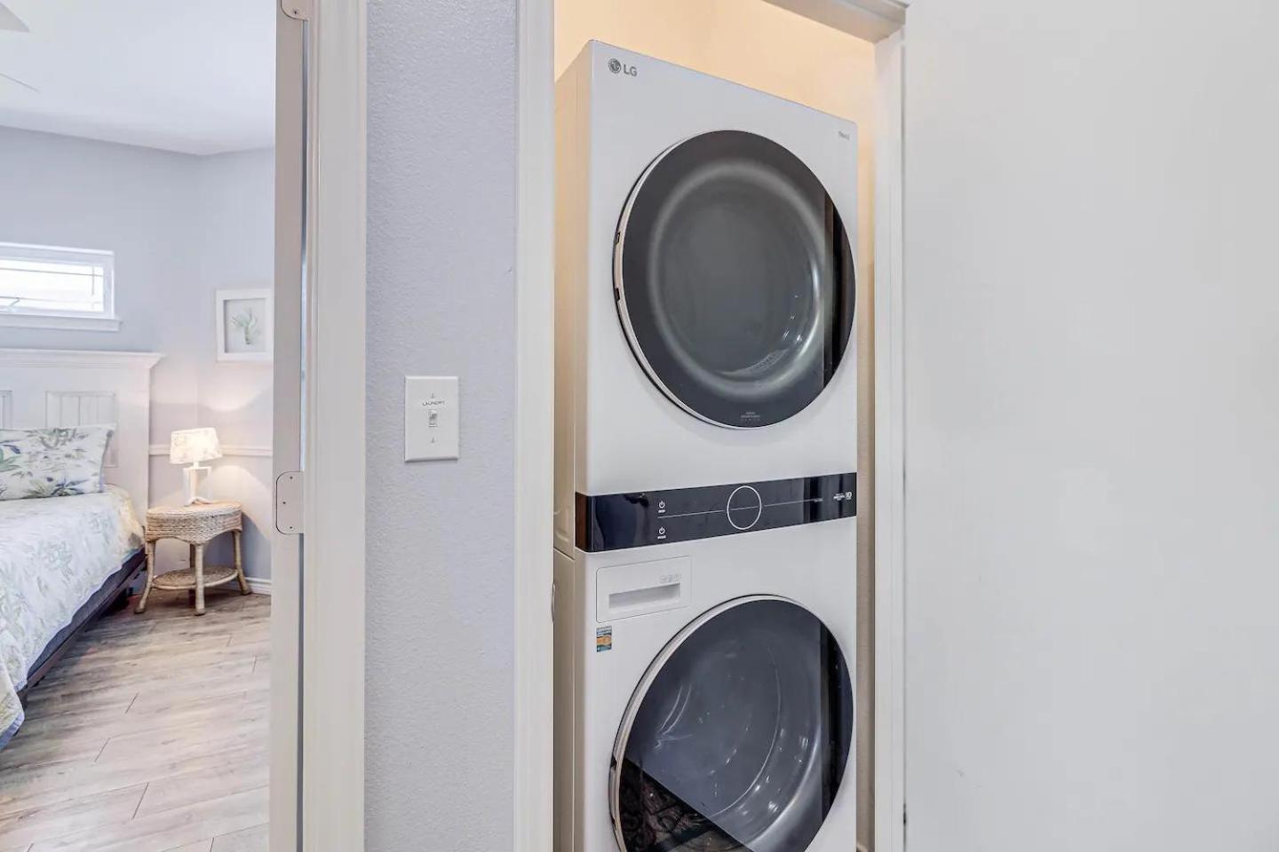 6Bdrm Beach Home - Oceanviews - Recently Renovated - Shared Pool & Hottub ポート・アランサス エクステリア 写真