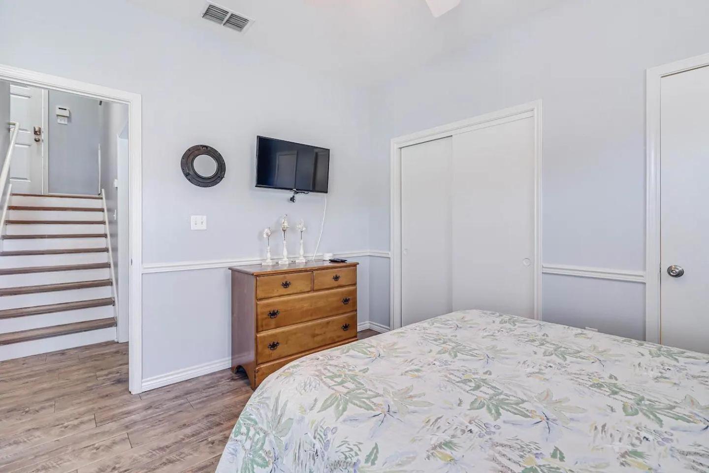 6Bdrm Beach Home - Oceanviews - Recently Renovated - Shared Pool & Hottub ポート・アランサス エクステリア 写真